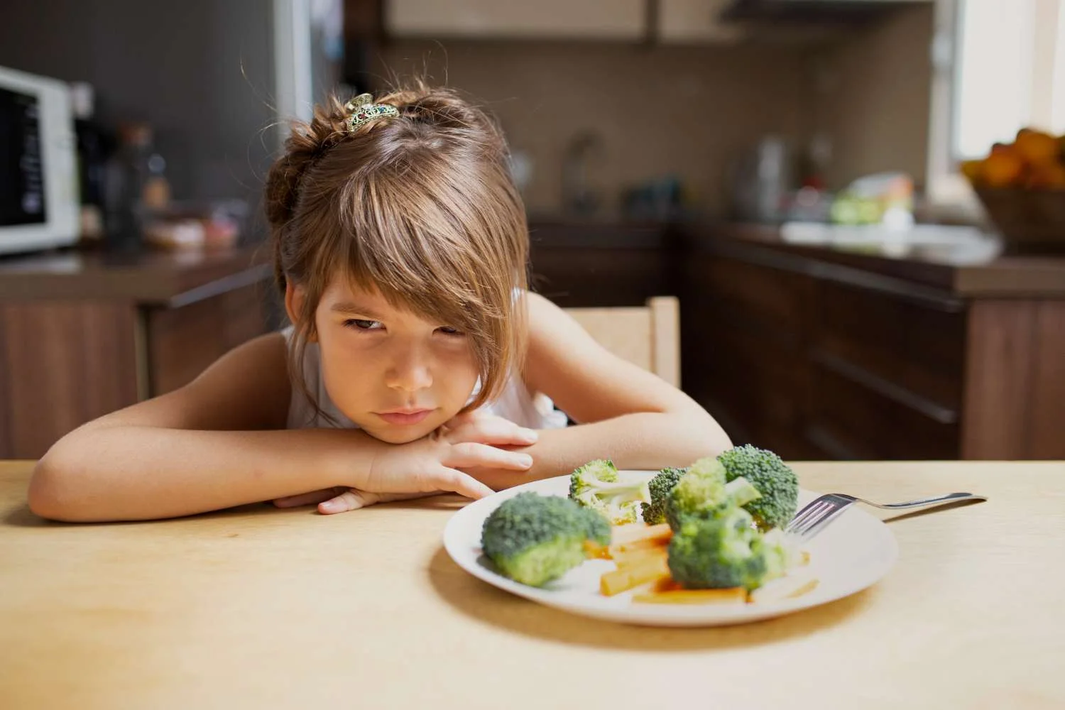 early signs of eating disorders